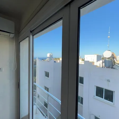 Girne 1+1 Apartamento *